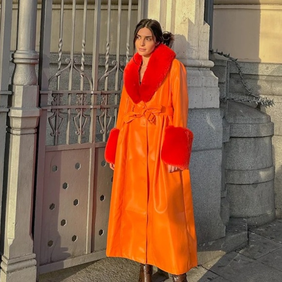 Elarmario De Madrid Stylish Orange and Red Women's Coat - Picture 3 of 8